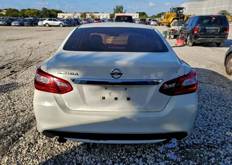 2016 Nissan Altima 2.5 z USA, uszkodzony, nr VIN 1N4AL3AP4GC248078